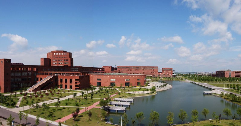 江西師范大學(xué)旭潔洗地機(jī)客戶案例-<a href=http://gxtqb.com target=_blank class=infotextkey>洗地機(jī)生產(chǎn)廠</a>家